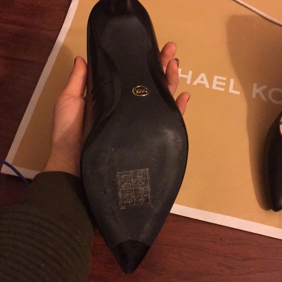 Michael kors black heels size 8.5M - Picture 5 of 5